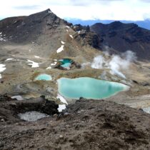 Tongariro Alpine Crossing – Emerald Lakes